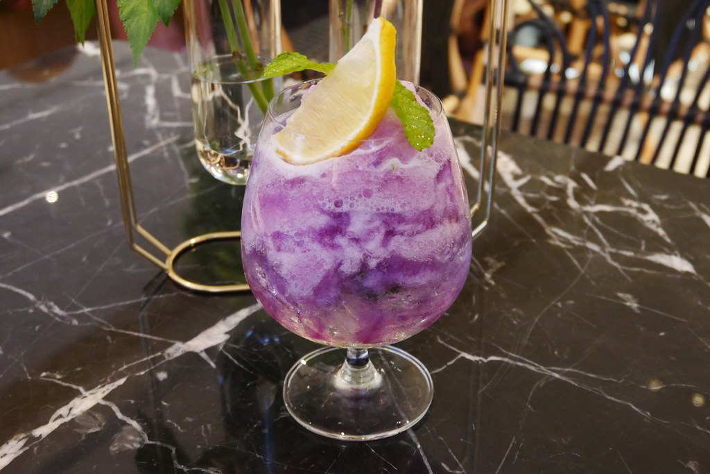 泰國曼谷｜Divana Signature Cafe．餘煙裊裊森林系貴婦下午茶，曼谷Central World百貨一樓 @飛天璇的口袋