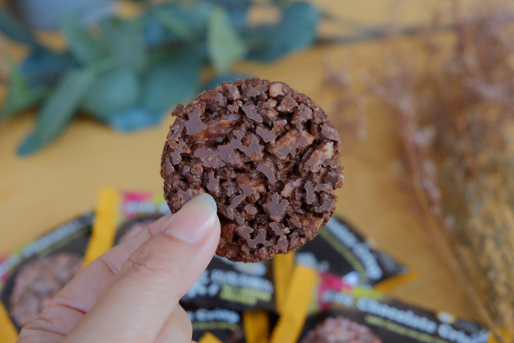 超夯美食推薦！乖乖5G米風暴 X 一米特巧克力酥片~臺灣米另類新吃法，吃零食也可以無負擔 @飛天璇的口袋