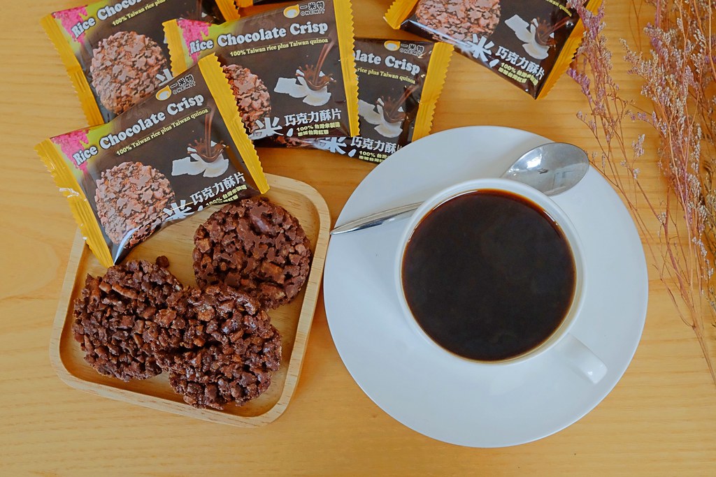 超夯美食推薦！乖乖5G米風暴 X 一米特巧克力酥片~臺灣米另類新吃法，吃零食也可以無負擔 @飛天璇的口袋