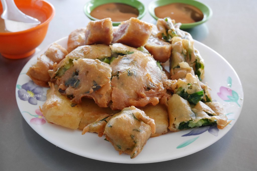 台中北屯｜丫忠炸粿．進化北路北屯國小旁炸粿，就在北屯市場對面 @飛天璇的口袋