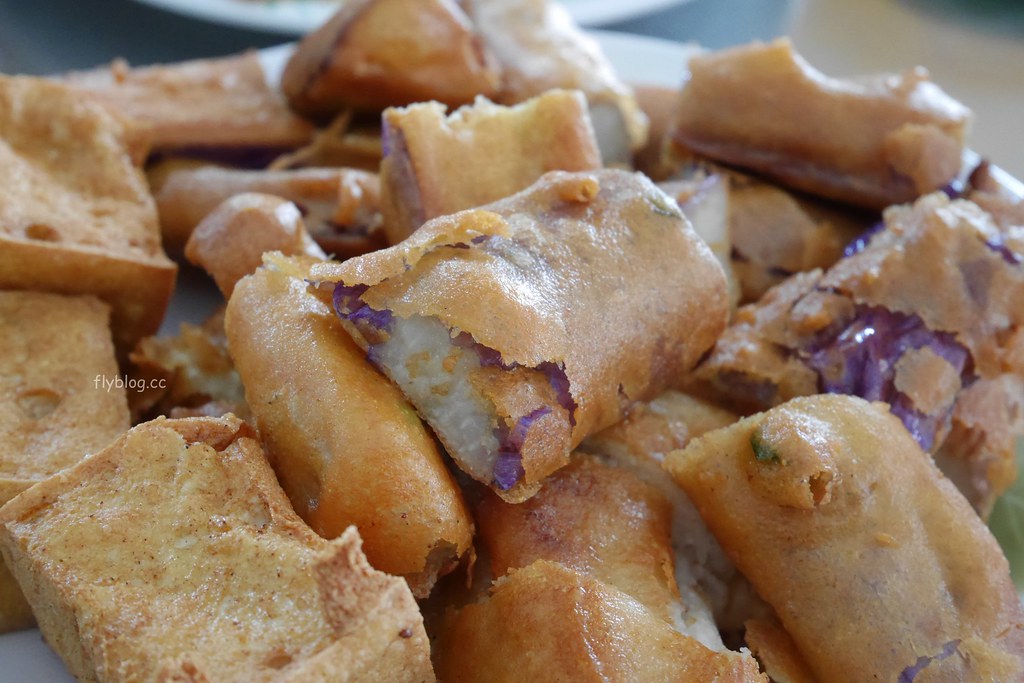 台中北屯｜丫忠炸粿．進化北路北屯國小旁炸粿，就在北屯市場對面 @飛天璇的口袋