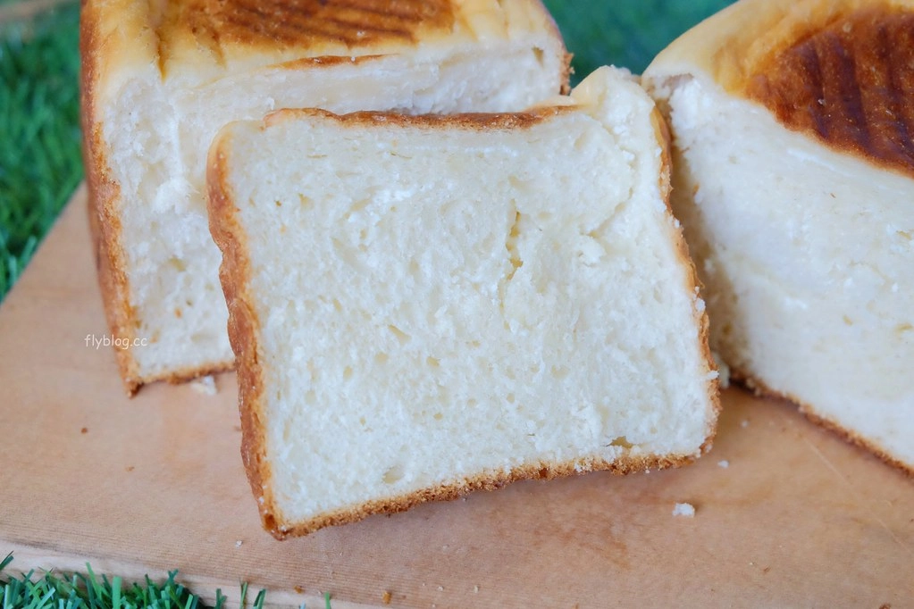 台中石岡｜石山丘的三十光陰．比冠軍麵包還貴的夢幻吐司，石岡隱藏版生吐司專賣店 @飛天璇的口袋