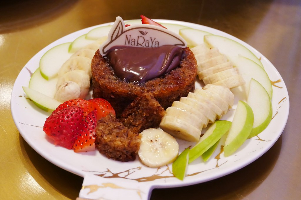 泰國曼谷｜NaRaYa Tea Room｜全球第一間曼谷包NaRaYa的咖啡廳，曼谷最新百貨ICONSIAM一樓 @飛天璇的口袋