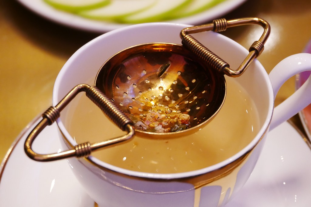 泰國曼谷｜NaRaYa Tea Room｜全球第一間曼谷包NaRaYa的咖啡廳，曼谷最新百貨ICONSIAM一樓 @飛天璇的口袋