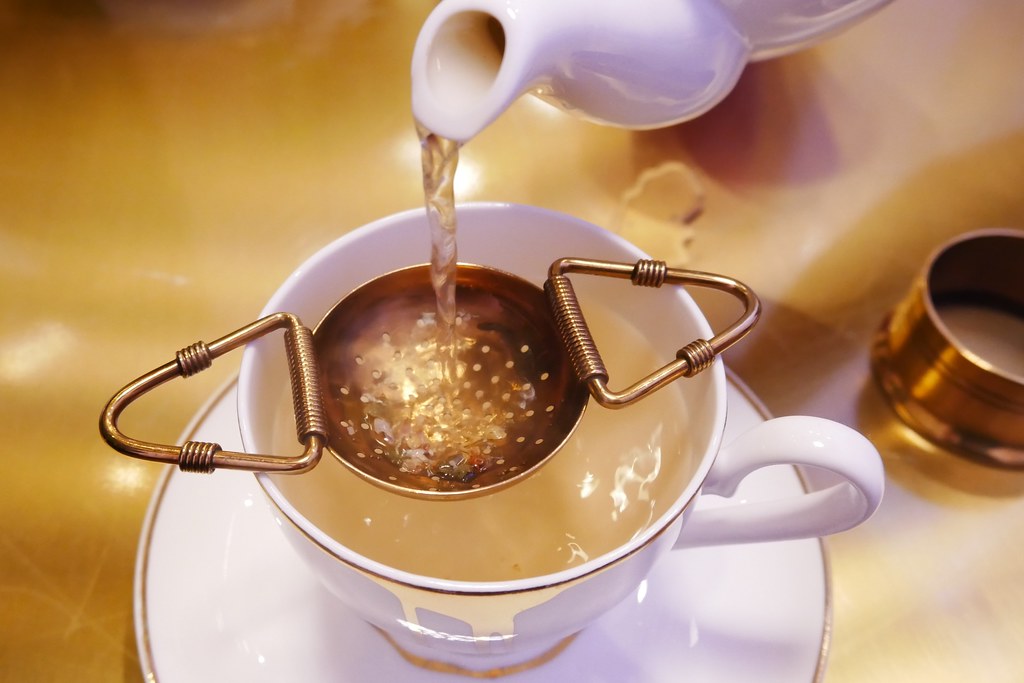 泰國曼谷｜NaRaYa Tea Room｜全球第一間曼谷包NaRaYa的咖啡廳，曼谷最新百貨ICONSIAM一樓 @飛天璇的口袋