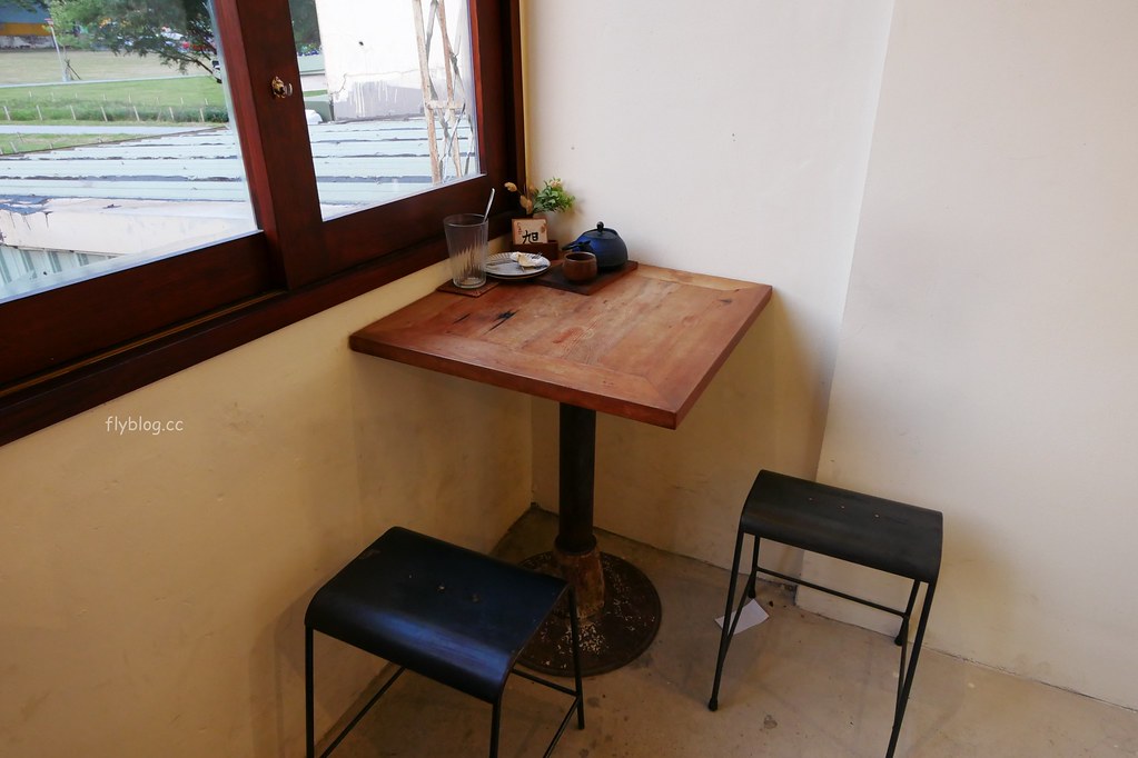 Overture序曲 散策65｜台中超人氣千層蛋糕專賣店，又一新據點再見老宅新風貌 @飛天璇的口袋