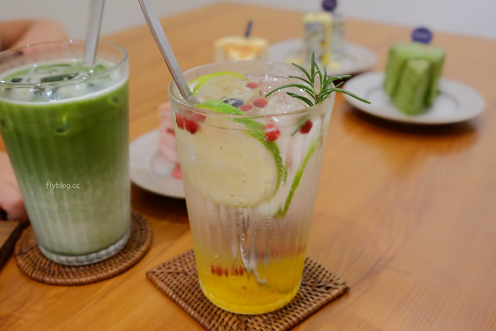 Overture序曲 散策65｜台中超人氣千層蛋糕專賣店，又一新據點再見老宅新風貌 @飛天璇的口袋