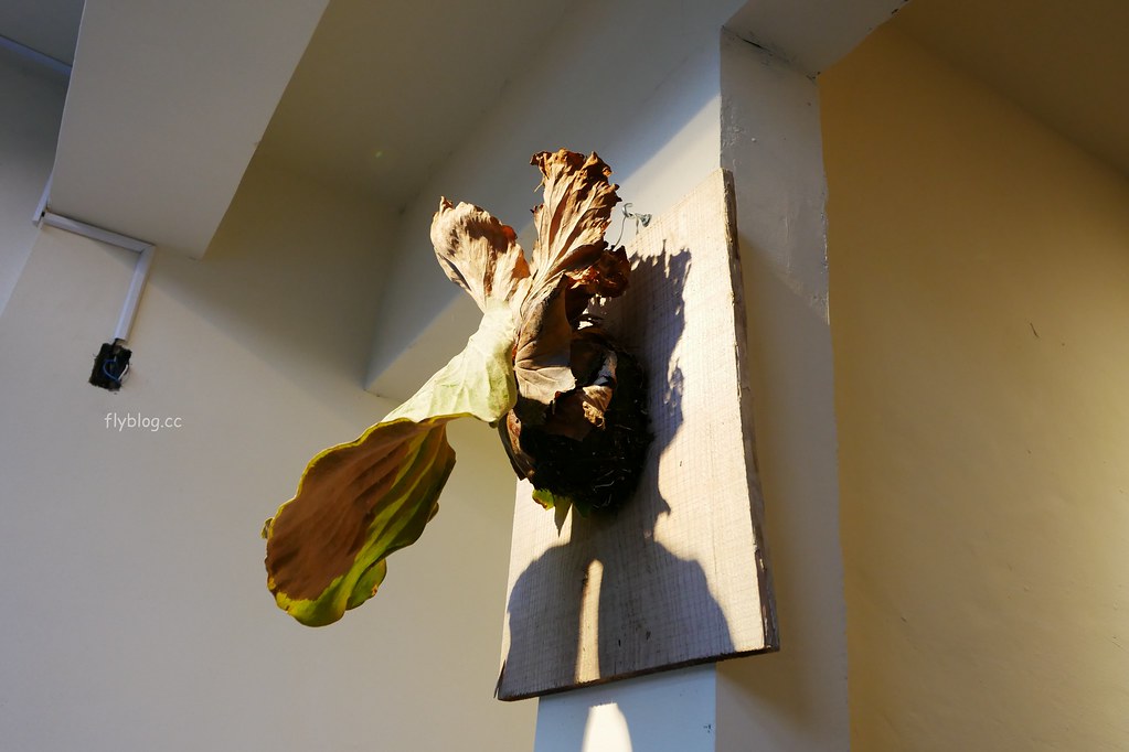 Overture序曲 散策65｜台中超人氣千層蛋糕專賣店，又一新據點再見老宅新風貌 @飛天璇的口袋