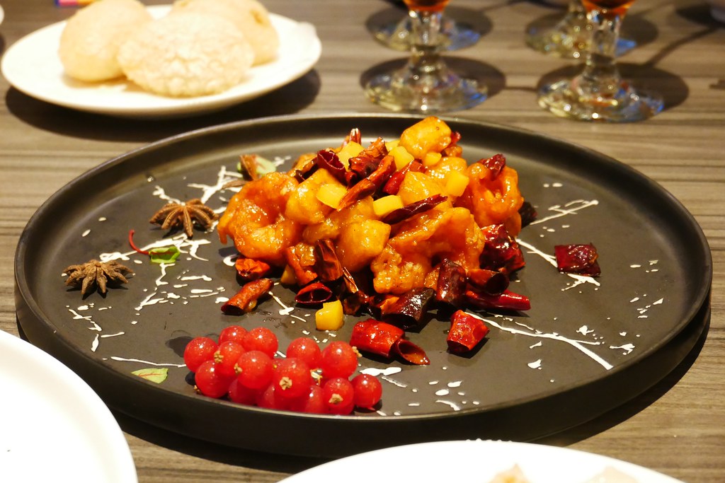 福容大飯店桃園機場捷運A8館 福粵樓┃桃園林口：將獨門醬料融入中式料理，原來吃中菜也可以很潮！ @飛天璇的口袋