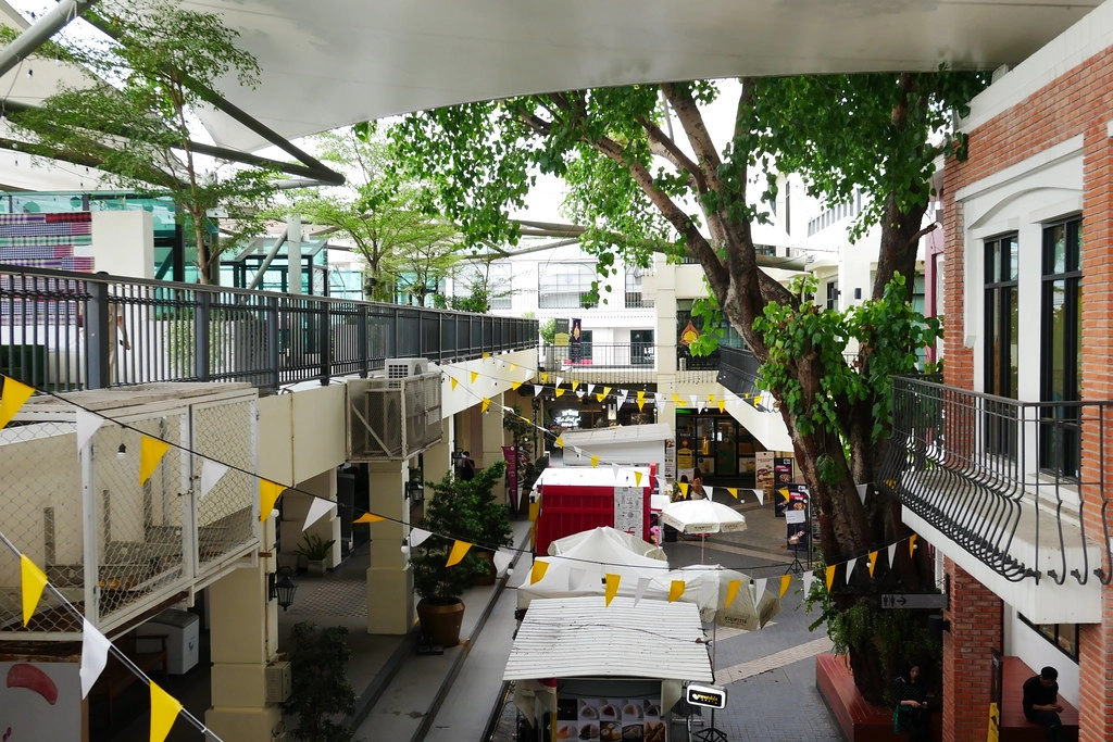 泰國曼谷｜Savoey Thai Restaurant Maharaj 上味泰餐館．瑪哈拉碼頭欣賞昭披耶河美景，穿泰服用餐打9折 @飛天璇的口袋