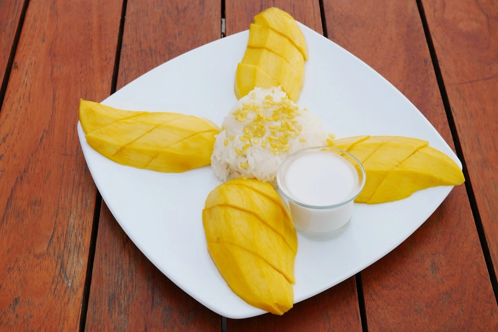 泰國曼谷｜Savoey Thai Restaurant Maharaj 上味泰餐館．瑪哈拉碼頭欣賞昭披耶河美景，穿泰服用餐打9折 @飛天璇的口袋