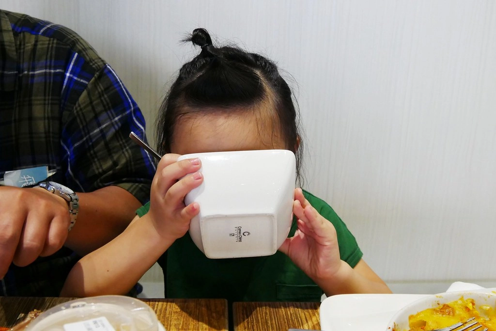 桃園旅遊｜桃園一日遊．桃園IG景點免費拍，【復興航棧】近距離看飛機吃美食 @飛天璇的口袋