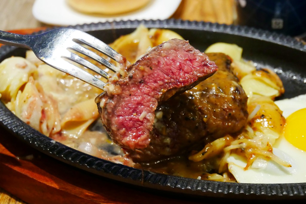 桃園旅遊｜桃園一日遊．桃園IG景點免費拍，【復興航棧】近距離看飛機吃美食 @飛天璇的口袋