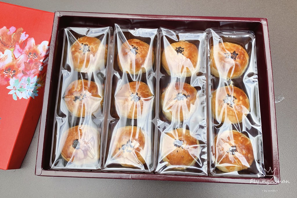拉波兒麵包｜酥脆不不甜膩，個人心中台中最喜歡的蛋黃酥~ @飛天璇的口袋