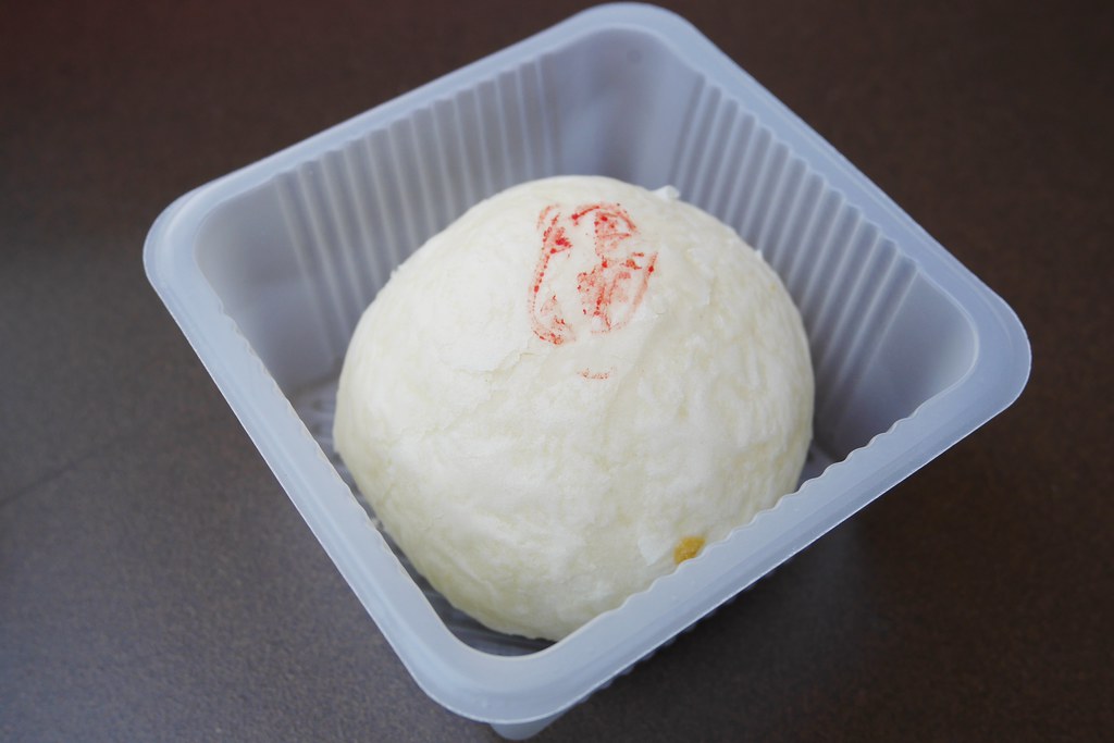 長榮桂冠蛋黃酥｜全國酥皮月餅評比第一名，中秋月餅送禮的好選擇 @飛天璇的口袋