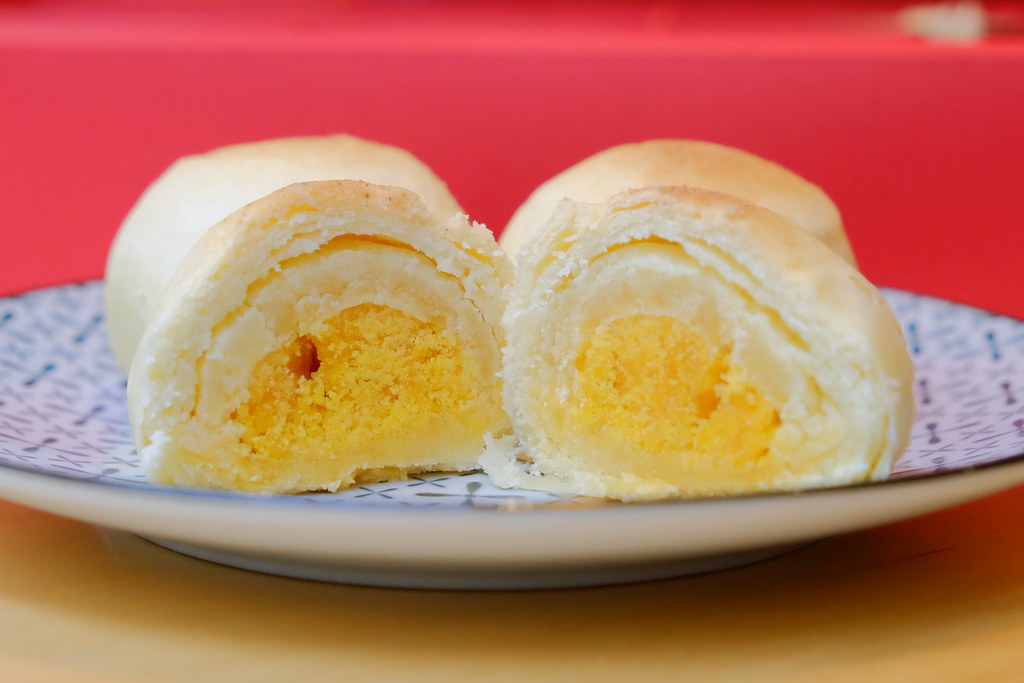 熊熊找不到｜好吃清爽不甜膩的金沙酥，10月中才正式開幕，中秋節檔期停止接單了哦！ @飛天璇的口袋