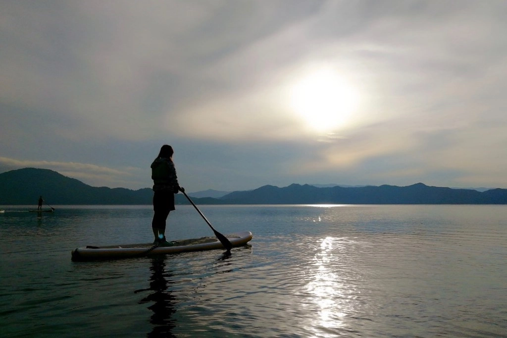 日本秋田｜田澤湖．日本最深的湖泊，最夯的SUP立槳體驗 @飛天璇的口袋