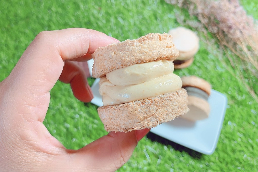 No.09網路甜點工作室：台中熱門宅配網購甜點，生乳捲和達克瓦滋好吃清爽不甜膩 @飛天璇的口袋