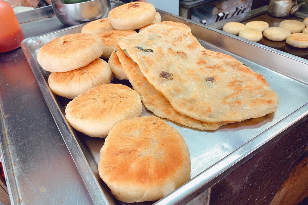 鄒氏餡餅蔥油餅｜第二市場老字號美食，小心牛肉餡餅會噴汁 @飛天璇的口袋