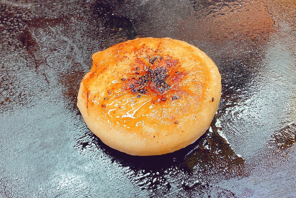 鄒氏餡餅蔥油餅｜第二市場老字號美食，小心牛肉餡餅會噴汁 @飛天璇的口袋