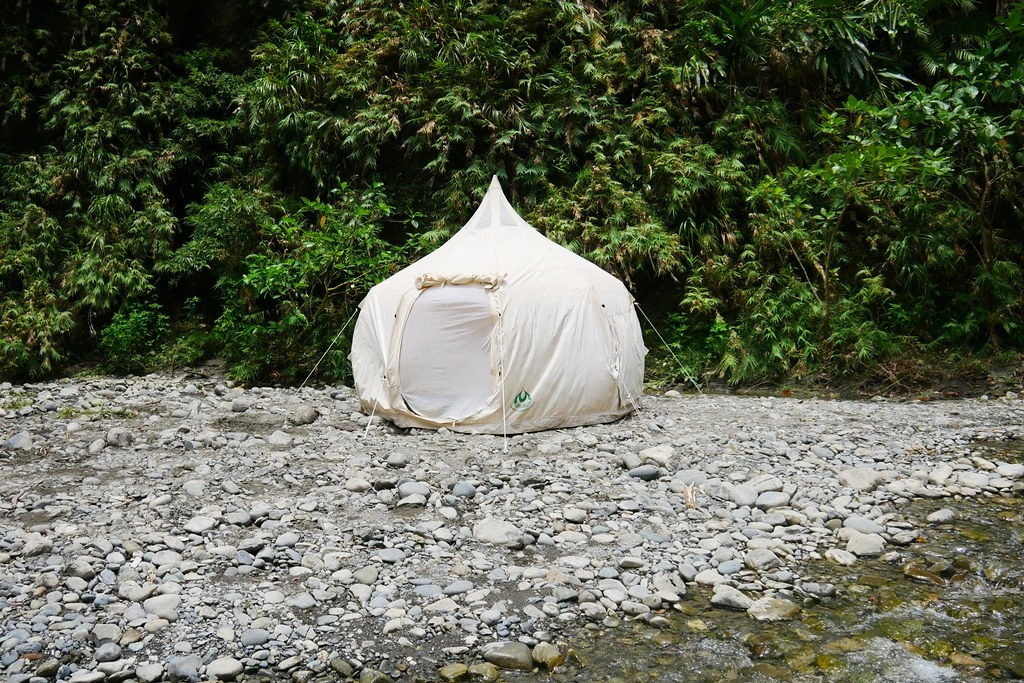 花蓮壽豐｜溪畔餐桌｜秘境豪華BBQ野炊體驗，專人野溪搭帳篷帶溯溪，花蓮超浮誇溪邊下午茶 @飛天璇的口袋