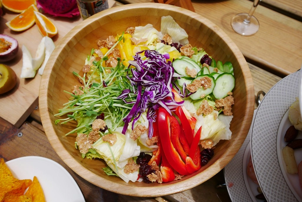 花蓮壽豐｜溪畔餐桌｜秘境豪華BBQ野炊體驗，專人野溪搭帳篷帶溯溪，花蓮超浮誇溪邊下午茶 @飛天璇的口袋