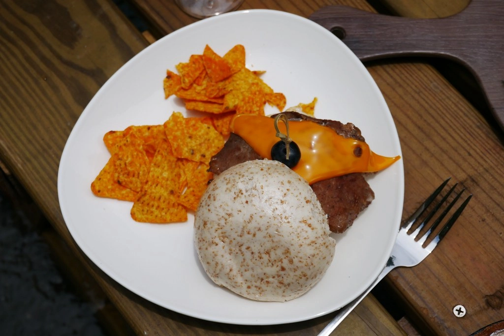 花蓮壽豐｜溪畔餐桌｜秘境豪華BBQ野炊體驗，專人野溪搭帳篷帶溯溪，花蓮超浮誇溪邊下午茶 @飛天璇的口袋