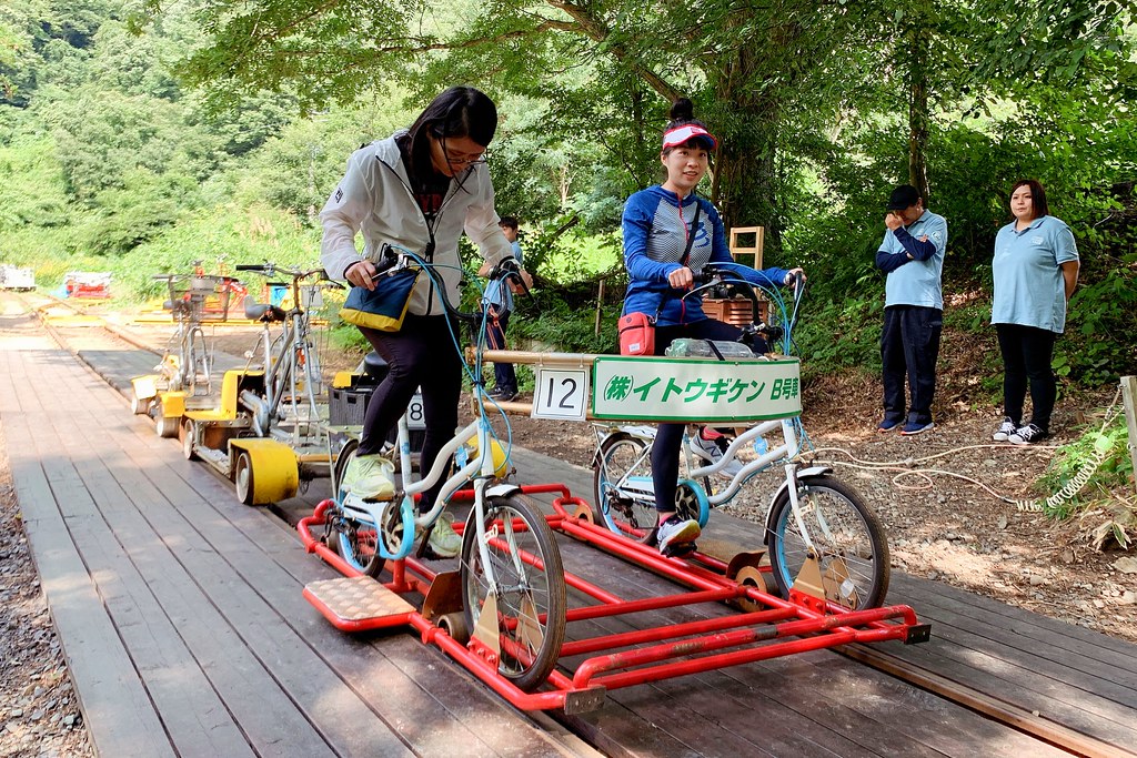 日本秋田｜大館小坂鉄道レールバイク．廢棄鐵道騎Rail Bike，穿越溪流縱谷美景，投入芬多精的懷抱 @飛天璇的口袋