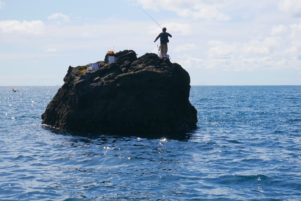 日本秋田｜男鹿半島一日遊．騎自行車挑戰24K – 哥吉拉岩 – 男鹿海鮮市場 – 男鹿半島Sea Bird觀光船 – 男鹿水族館GAO – なまはげオートキャンプ場 @飛天璇的口袋