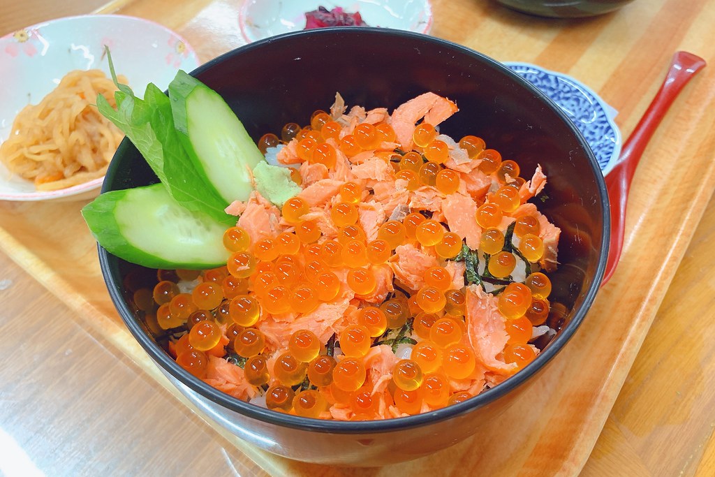 日本秋田｜男鹿半島一日遊．騎自行車挑戰24K – 哥吉拉岩 – 男鹿海鮮市場 – 男鹿半島Sea Bird觀光船 – 男鹿水族館GAO – なまはげオートキャンプ場 @飛天璇的口袋