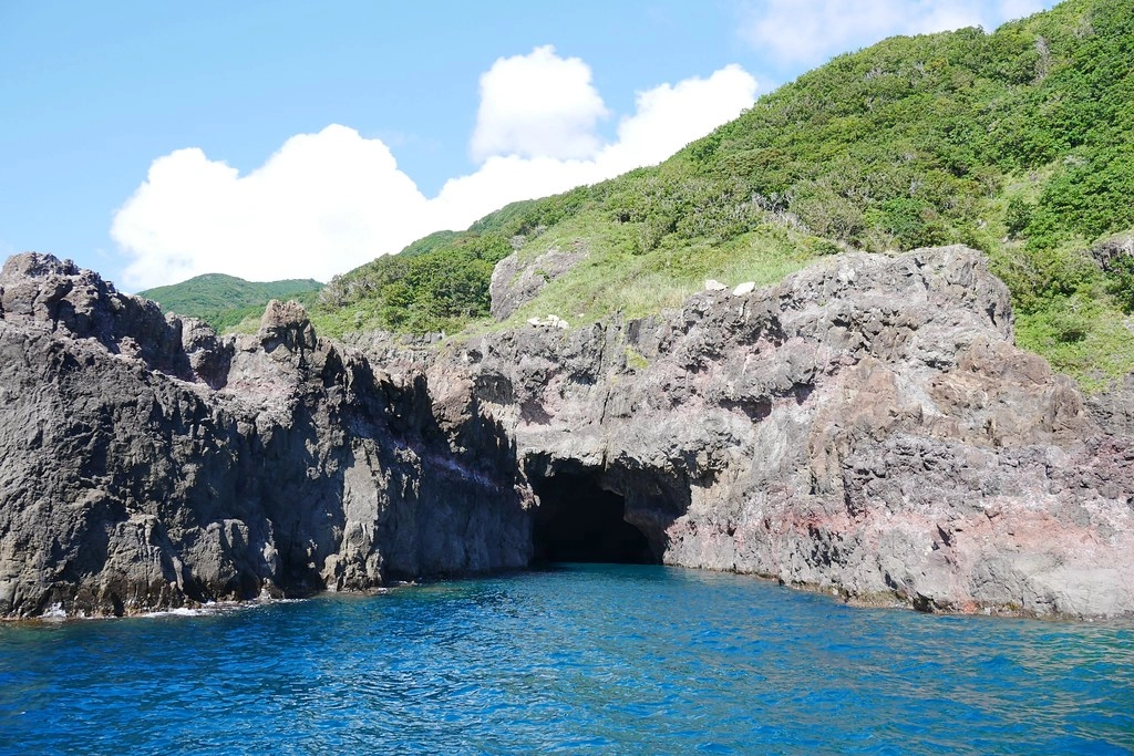 日本秋田｜男鹿半島一日遊．騎自行車挑戰24K – 哥吉拉岩 – 男鹿海鮮市場 – 男鹿半島Sea Bird觀光船 – 男鹿水族館GAO – なまはげオートキャンプ場 @飛天璇的口袋