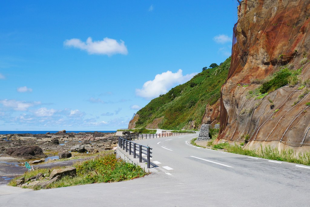 日本秋田｜男鹿半島一日遊．騎自行車挑戰24K – 哥吉拉岩 – 男鹿海鮮市場 – 男鹿半島Sea Bird觀光船 – 男鹿水族館GAO – なまはげオートキャンプ場 @飛天璇的口袋