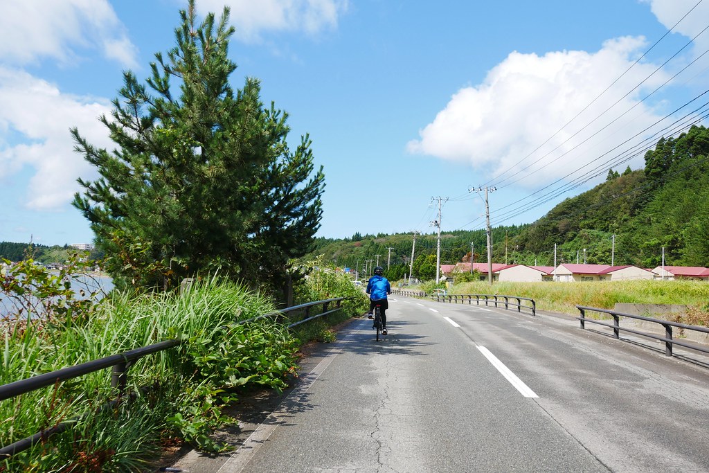 日本秋田｜男鹿半島一日遊．騎自行車挑戰24K – 哥吉拉岩 – 男鹿海鮮市場 – 男鹿半島Sea Bird觀光船 – 男鹿水族館GAO – なまはげオートキャンプ場 @飛天璇的口袋