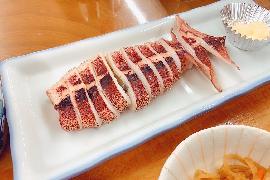 日本秋田｜男鹿半島一日遊．騎自行車挑戰24K – 哥吉拉岩 – 男鹿海鮮市場 – 男鹿半島Sea Bird觀光船 – 男鹿水族館GAO – なまはげオートキャンプ場 @飛天璇的口袋