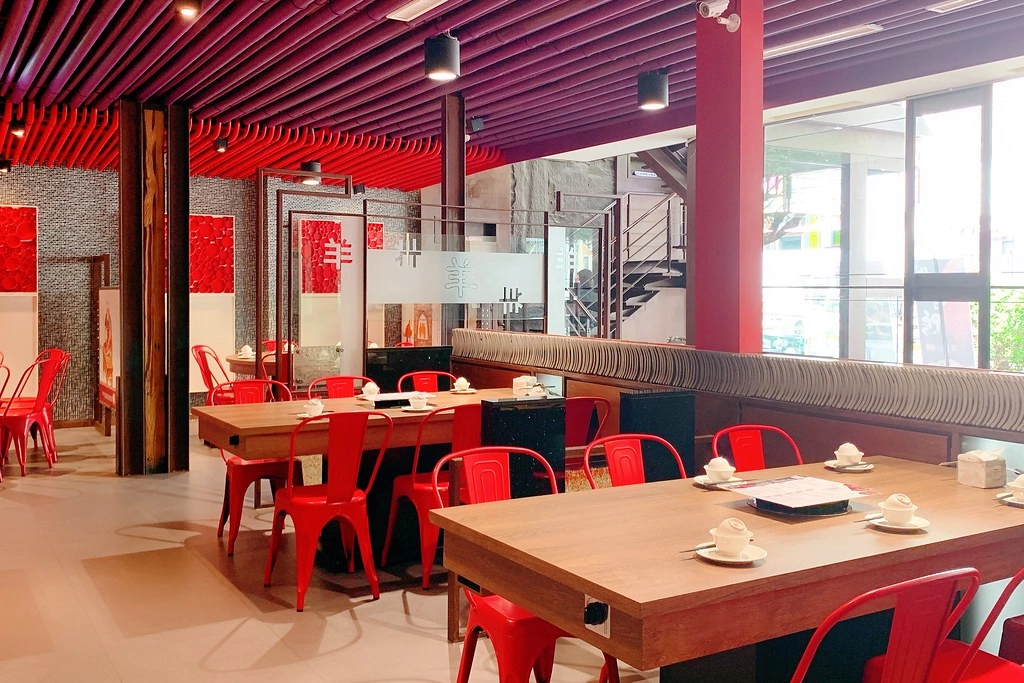 金磚柴火火焰烤鴨┃台中西屯：全聚德技法櫻桃鴨11吃，超人氣烤鴨餐廳進駐中科商圈 @飛天璇的口袋