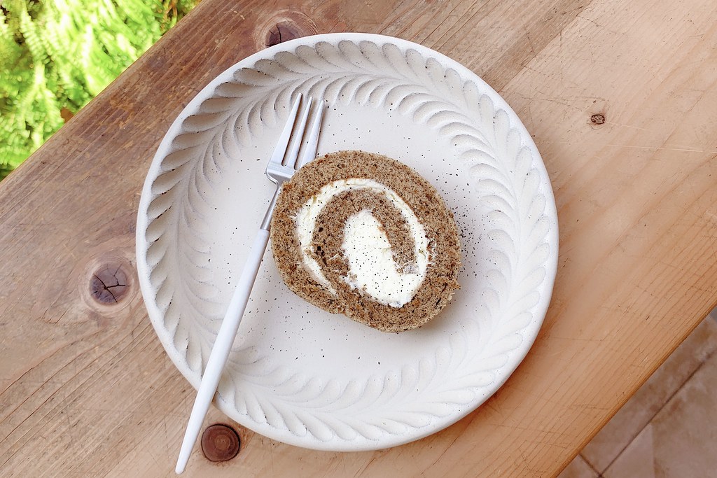 右舍咖啡｜森林系玻璃落地窗右舍咖啡館，咖啡甜點都很優質，老宅改建超人氣咖啡館 @飛天璇的口袋