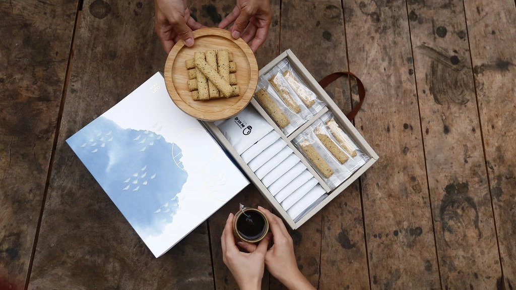 禾乃川國產豆製所｜饗午享食~青仁黑豆茶 x 香香豆纖營養餅 送禮推薦！ @飛天璇的口袋