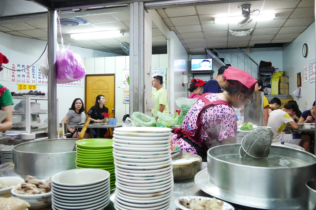 嘉義東區｜阿樓師火雞肉飯，嘉義宵夜場的人氣火雞肉飯，用餐時間大排長龍的銅板美食 @飛天璇的口袋