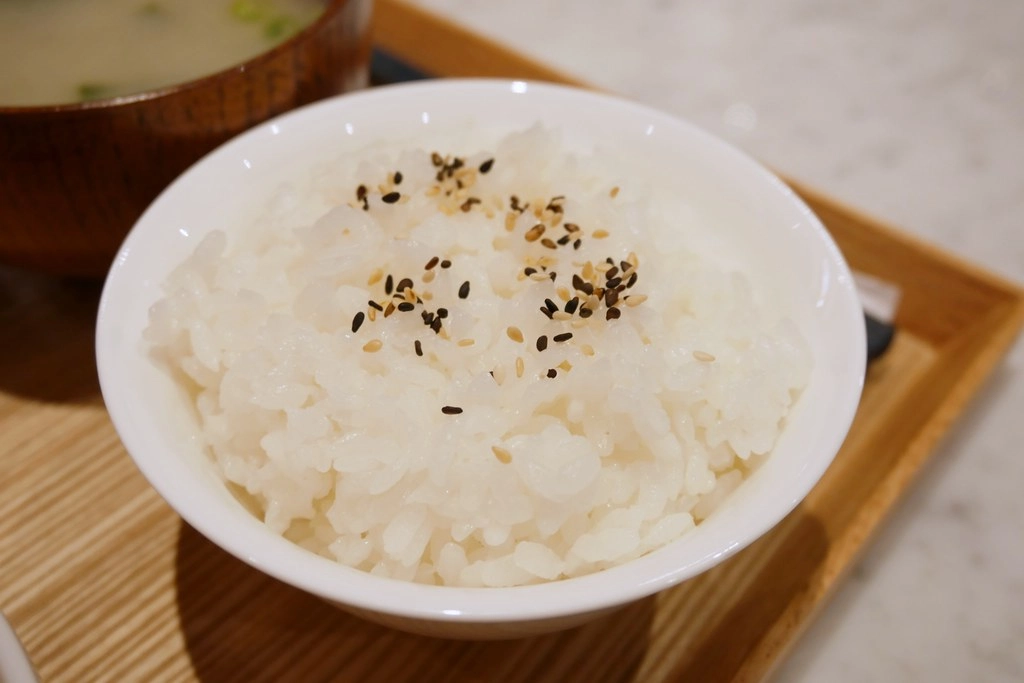 台中西區｜永心鳳茶．高雄最美台茶沙龍，充滿文藝復興建築裝潢 @飛天璇的口袋