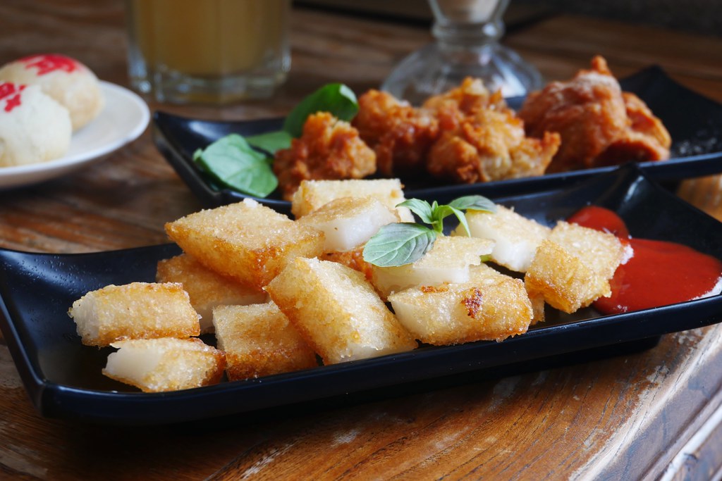 花蓮美食｜王記茶舖｜花蓮版春水堂之稱的王記茶舖，漂亮的類清水模建築，充滿禪意的中式古典，聊天吃飯的好去趣 @飛天璇的口袋