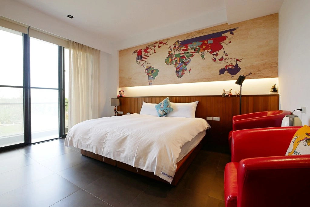 【花蓮吉安】193線花園民宿 Garden B&B~落雨松湖泊和露天泳池，前庭綠色草地圍繞，享受放鬆的自然環境 @飛天璇的口袋