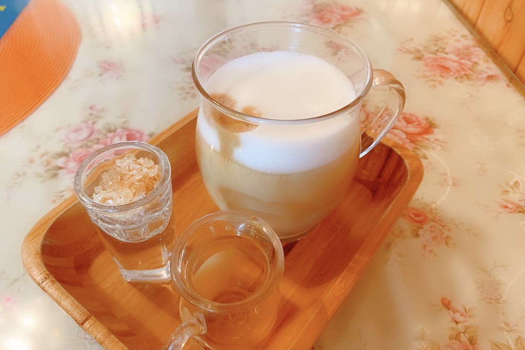 Coco鬆餅屋｜員林20年老字號咖啡館，經典格子鬆餅的始祖 @飛天璇的口袋