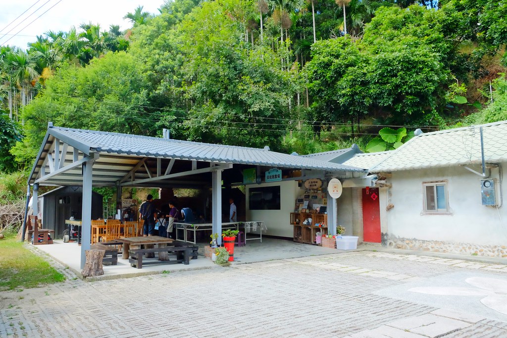 貝岩居農場｜隱身於山林間的窯烤麵包，還有露營場地和生態教學導覽 @飛天璇的口袋