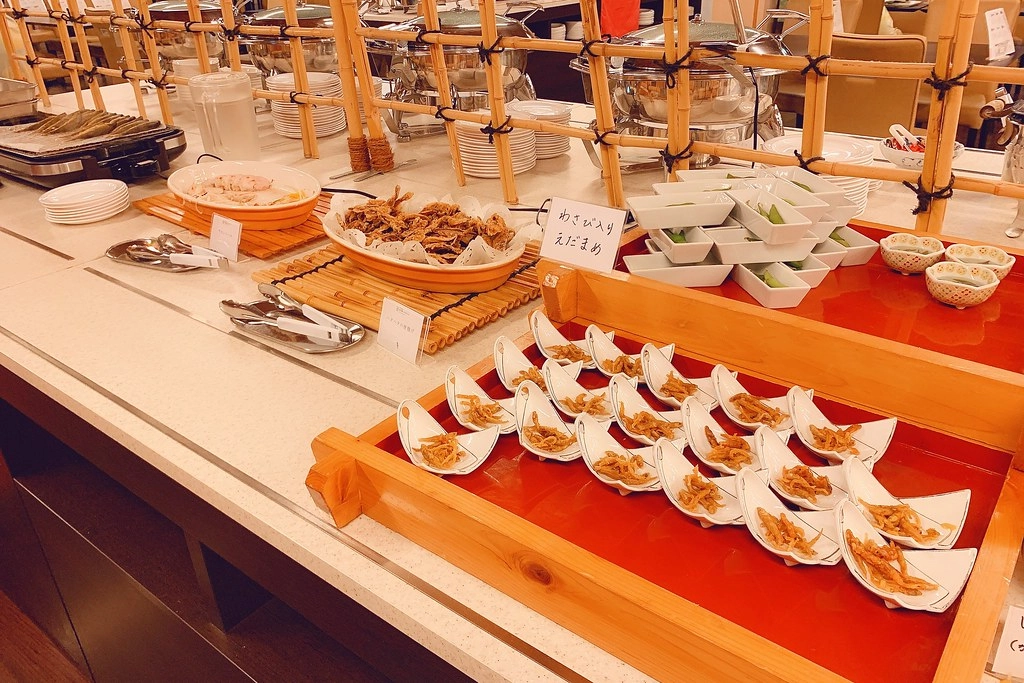 日本秋田｜田澤湖溫泉渡假村 田沢湖レイクリゾート．晚餐自助百匯松葉蟹吃到飽，位於田澤湖畔的溫泉飯店 @飛天璇的口袋