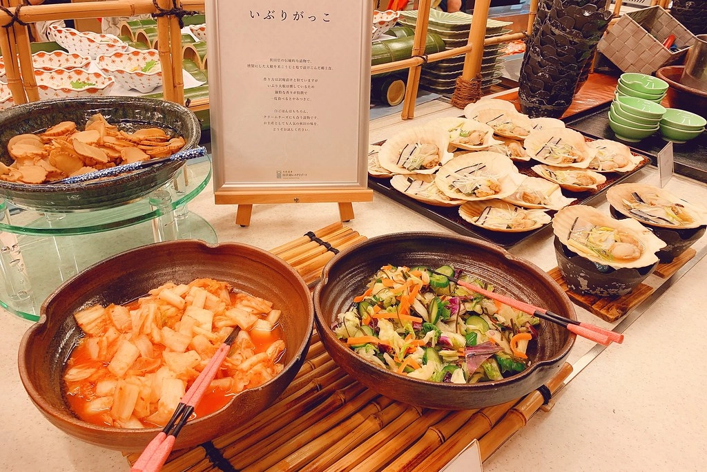 日本秋田｜田澤湖溫泉渡假村 田沢湖レイクリゾート．晚餐自助百匯松葉蟹吃到飽，位於田澤湖畔的溫泉飯店 @飛天璇的口袋