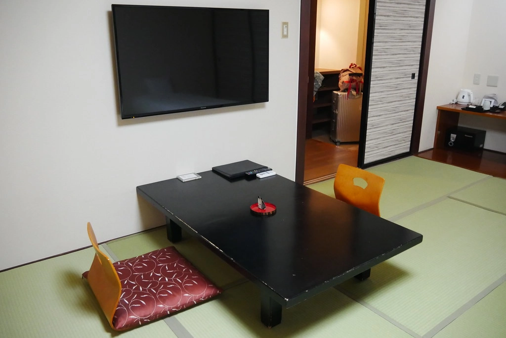 日本秋田｜田澤湖溫泉渡假村 田沢湖レイクリゾート．晚餐自助百匯松葉蟹吃到飽，位於田澤湖畔的溫泉飯店 @飛天璇的口袋