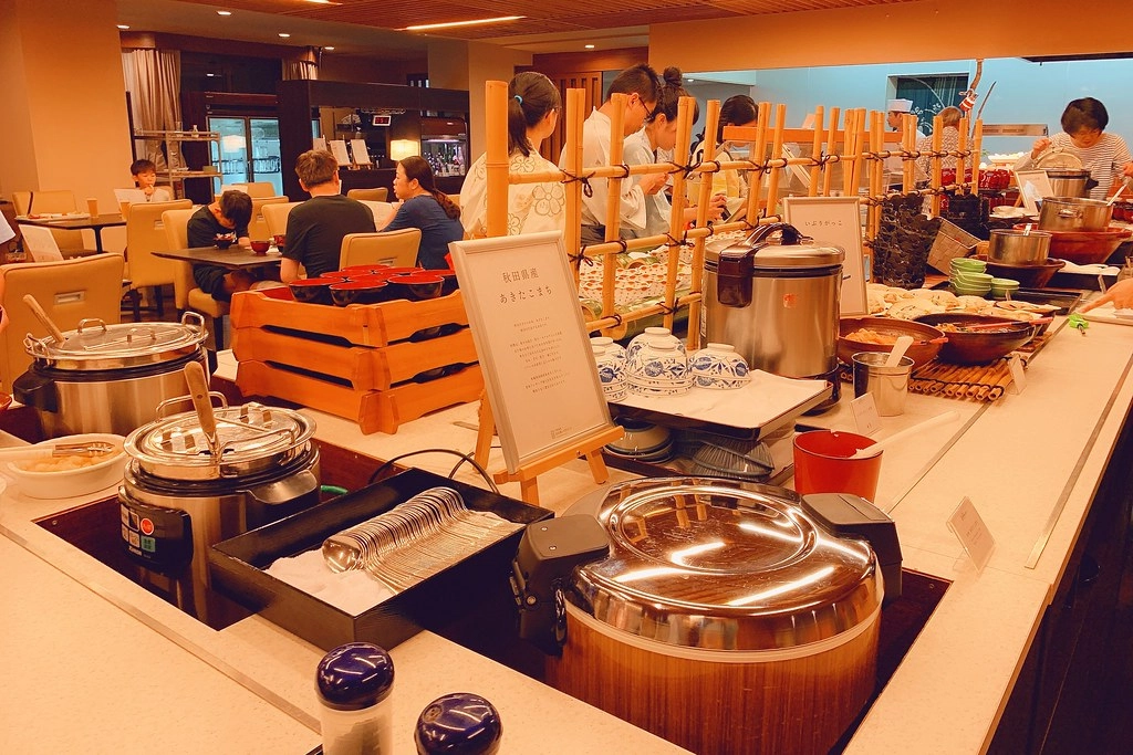 日本秋田｜田澤湖溫泉渡假村 田沢湖レイクリゾート．晚餐自助百匯松葉蟹吃到飽，位於田澤湖畔的溫泉飯店 @飛天璇的口袋