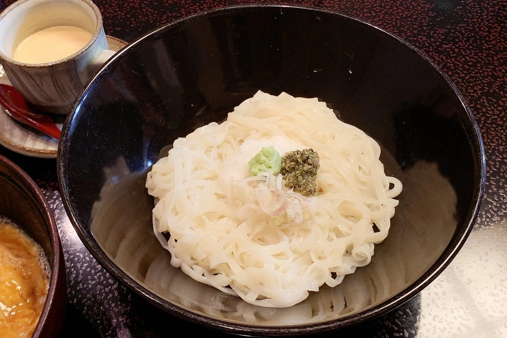 日本秋田｜秋田大館一日遊．秋田犬的故鄉-大館，小坂鉄道、秋田犬の里、秋田比内や大館本店 @飛天璇的口袋