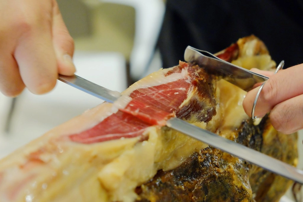 The Wang｜台中米其林餐盤推介，28天乾式熟成丁骨牛排 @飛天璇的口袋