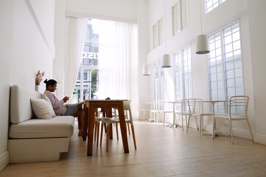 泰國清邁｜The Barisotel by The Baristro，清邁尼曼路超文青咖啡館，北歐純白居家風情設計 @飛天璇的口袋